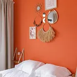 Modern With Balcony Near Center Holiday home *