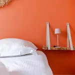 Modern With Balcony Near Center Holiday home