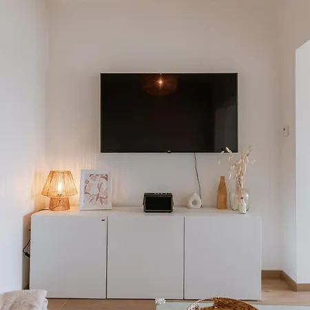 Modern With Balcony Near Center Holiday home *